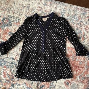 🖤🤍ANTHROPOLOGIE Black Patterned Blouse with Pockets and Roll Up Sleeves